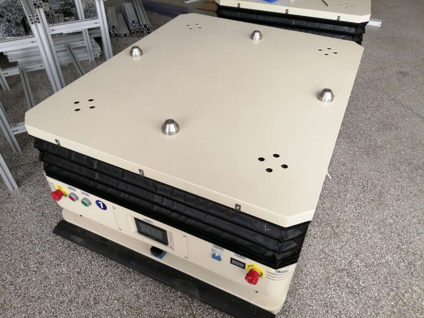 双驱双向举升型AGV（型号：RP-JS-H550SQ-WBC1）